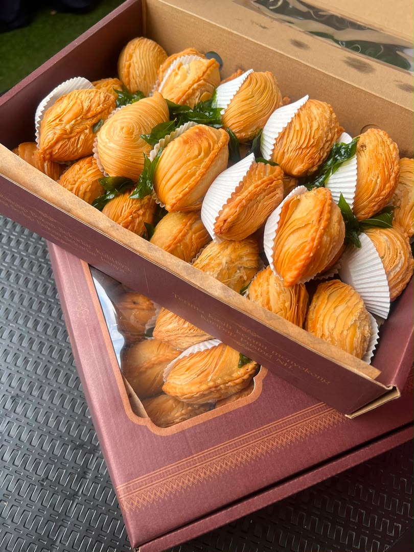 Premium Ready-to-Eat Box (30 Pieces)